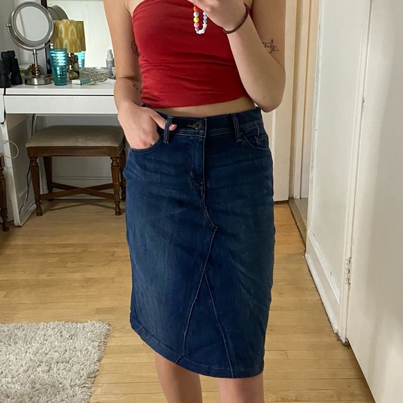 3/$19✨ Levi Midi Denim Skirt - Picture 7 of 12